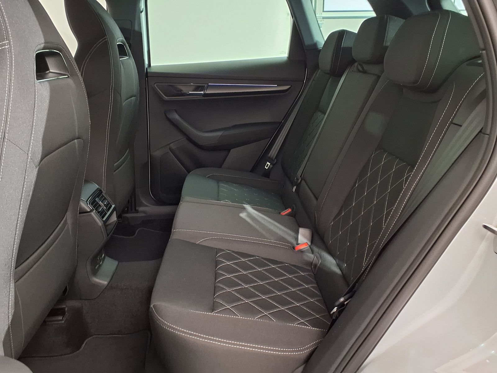 Fahrzeugabbildung SKODA Karoq Sportline 1.5 TSI 7-Gang-DSG Automatik