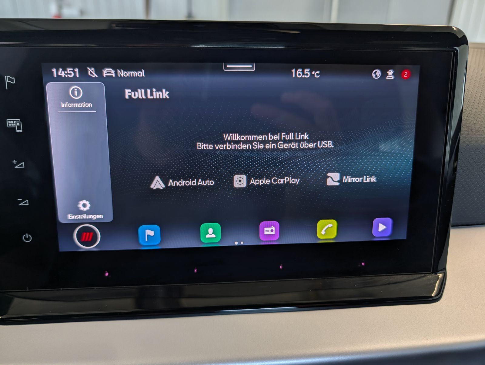 Fahrzeugabbildung SEAT Arona 1.5 TSI FR DSG AHK NAV PLA LED SHZ Full Link VLB