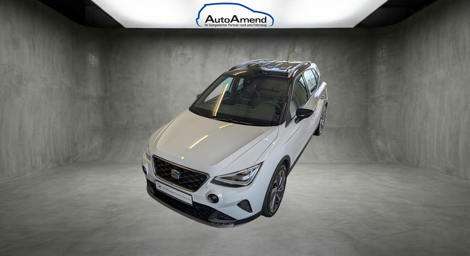 Fahrzeugabbildung SEAT Arona 1.5 TSI FR DSG AHK NAV PLA LED SHZ Full Link VLB
