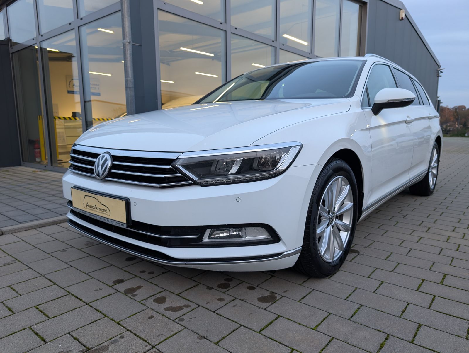 Volkswagen Passat Variant Highline 2.0 TDI LED ERGO PDC Kamera NAV AHK
