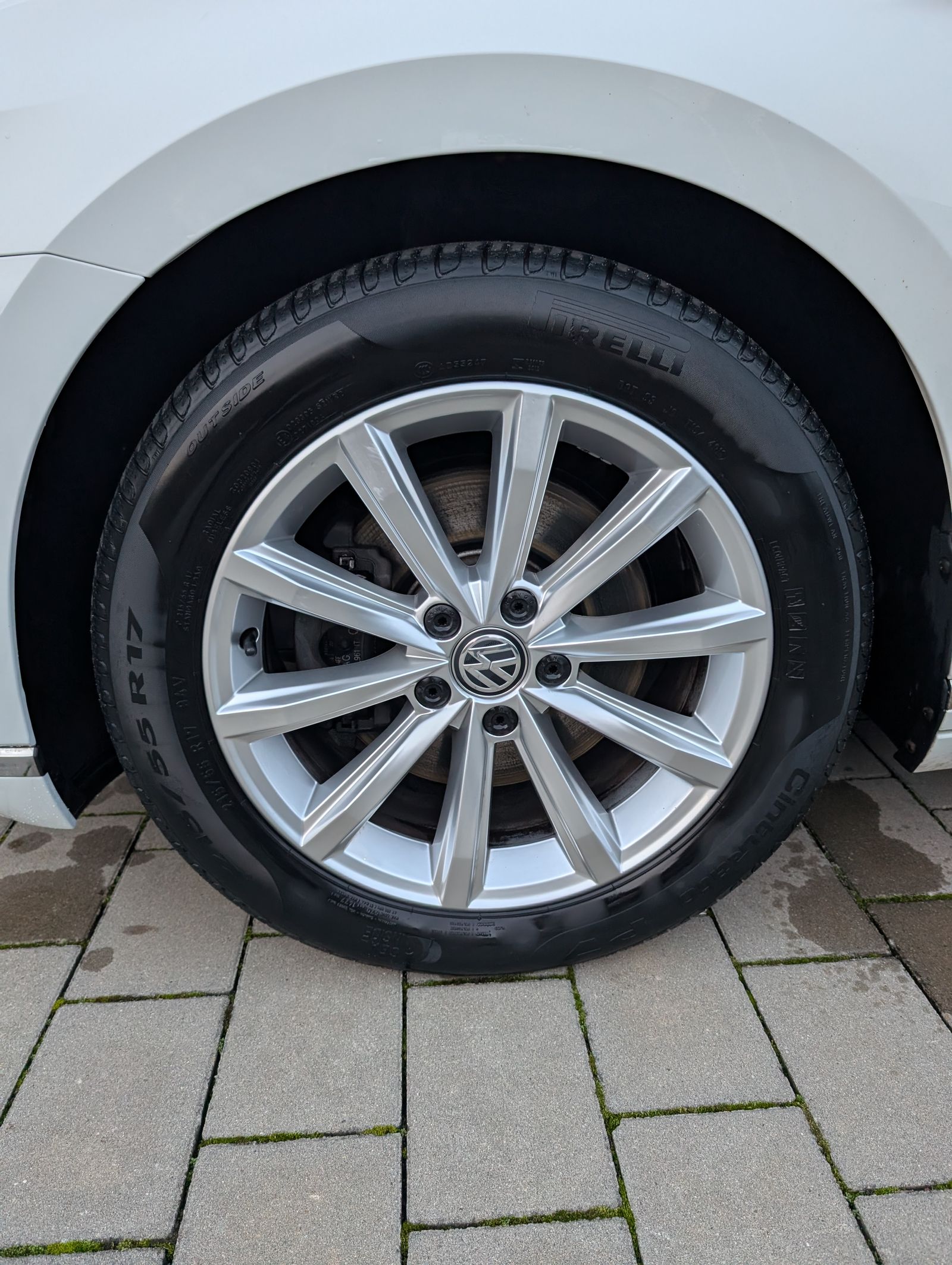 Fahrzeugabbildung Volkswagen Passat Variant Highline 2.0 TDI LED ERGO PDC Kamera NAV AHK