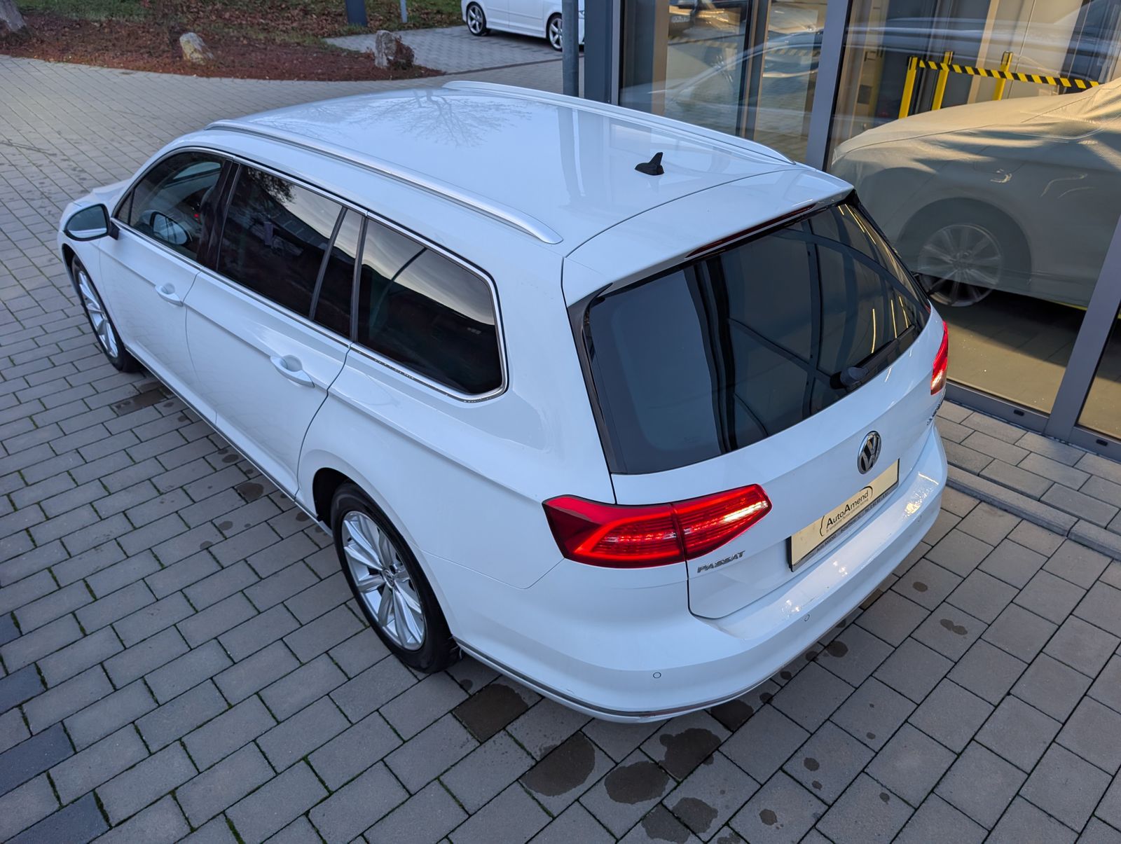 Fahrzeugabbildung Volkswagen Passat Variant Highline 2.0 TDI LED ERGO PDC Kamera NAV AHK