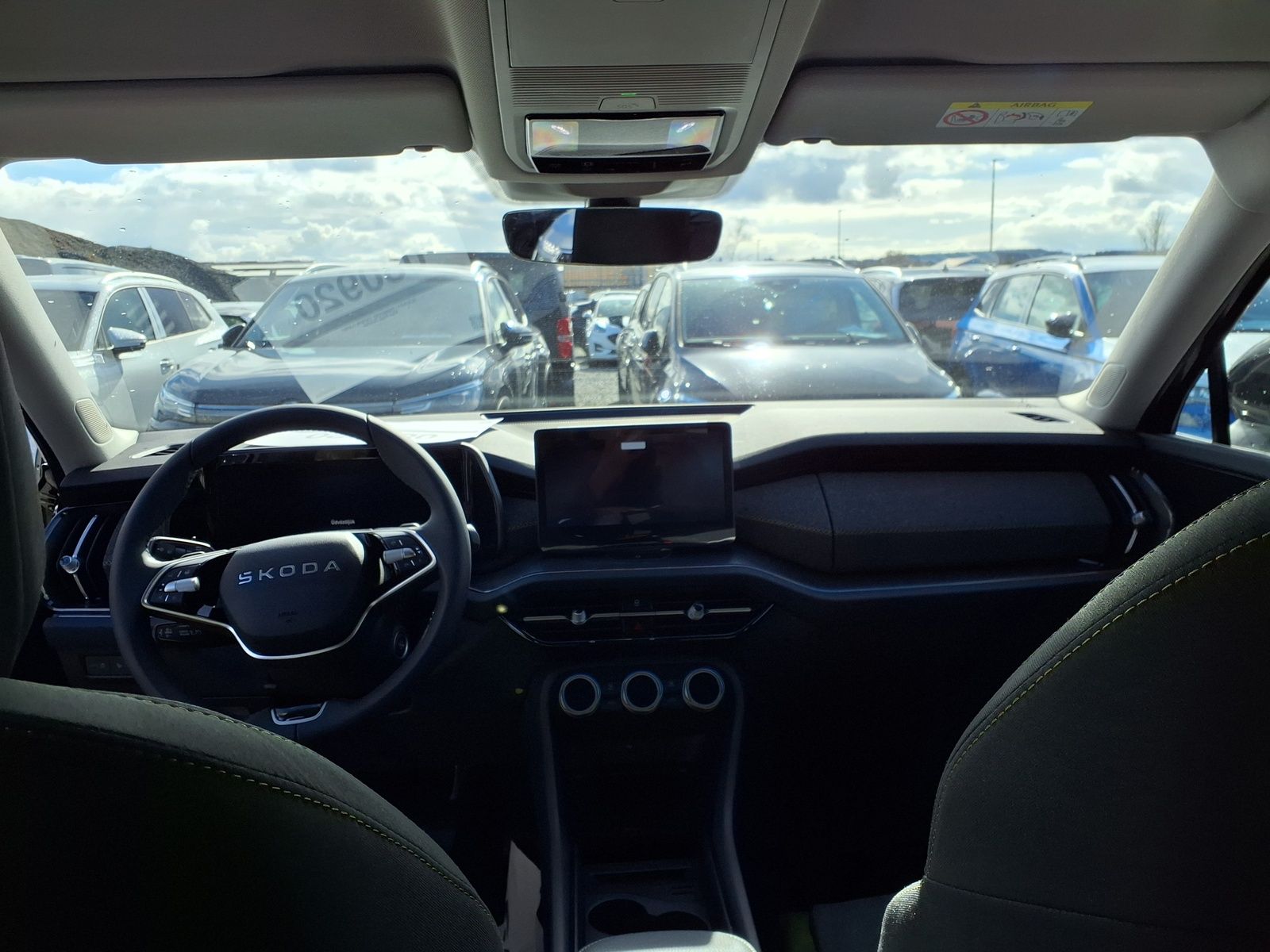 Fahrzeugabbildung SKODA Kodiaq Selection 1.5 TSI mHEV 7-Gang DSG Automatik