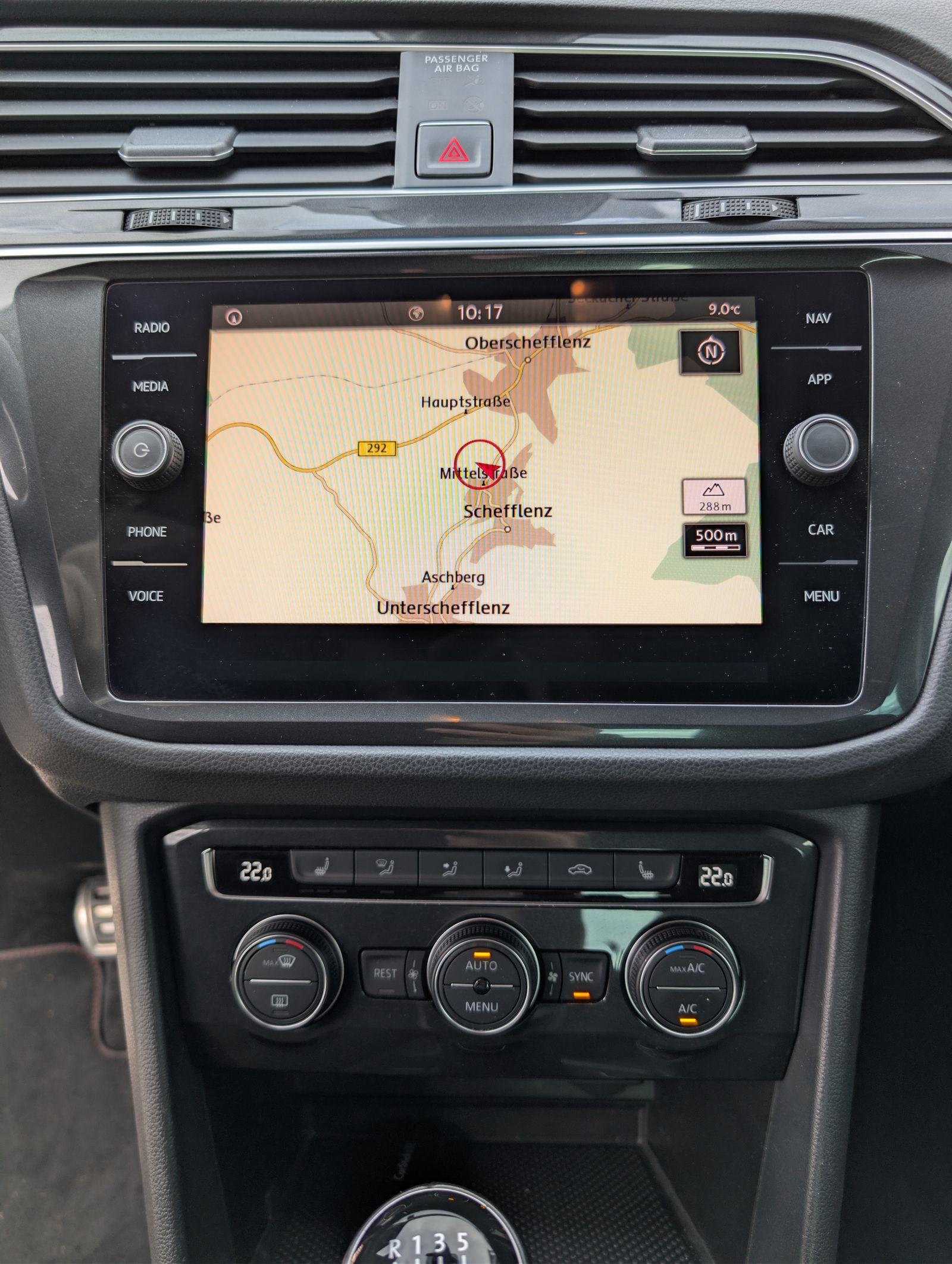 Fahrzeugabbildung Volkswagen Tiguan Comfortline Sound 1.4 TSI ACC SHZ NAV Parkl Kamera