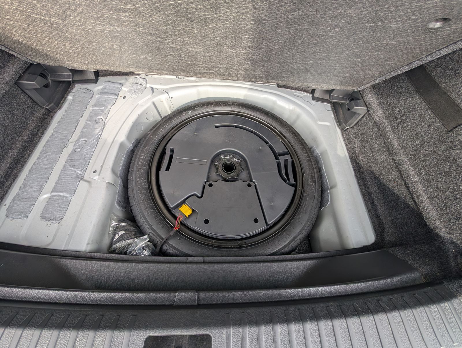 Fahrzeugabbildung SEAT Arona 1.5 TSI DSG FR ACC NAV PDC LED TWA RFK FLA BEATS