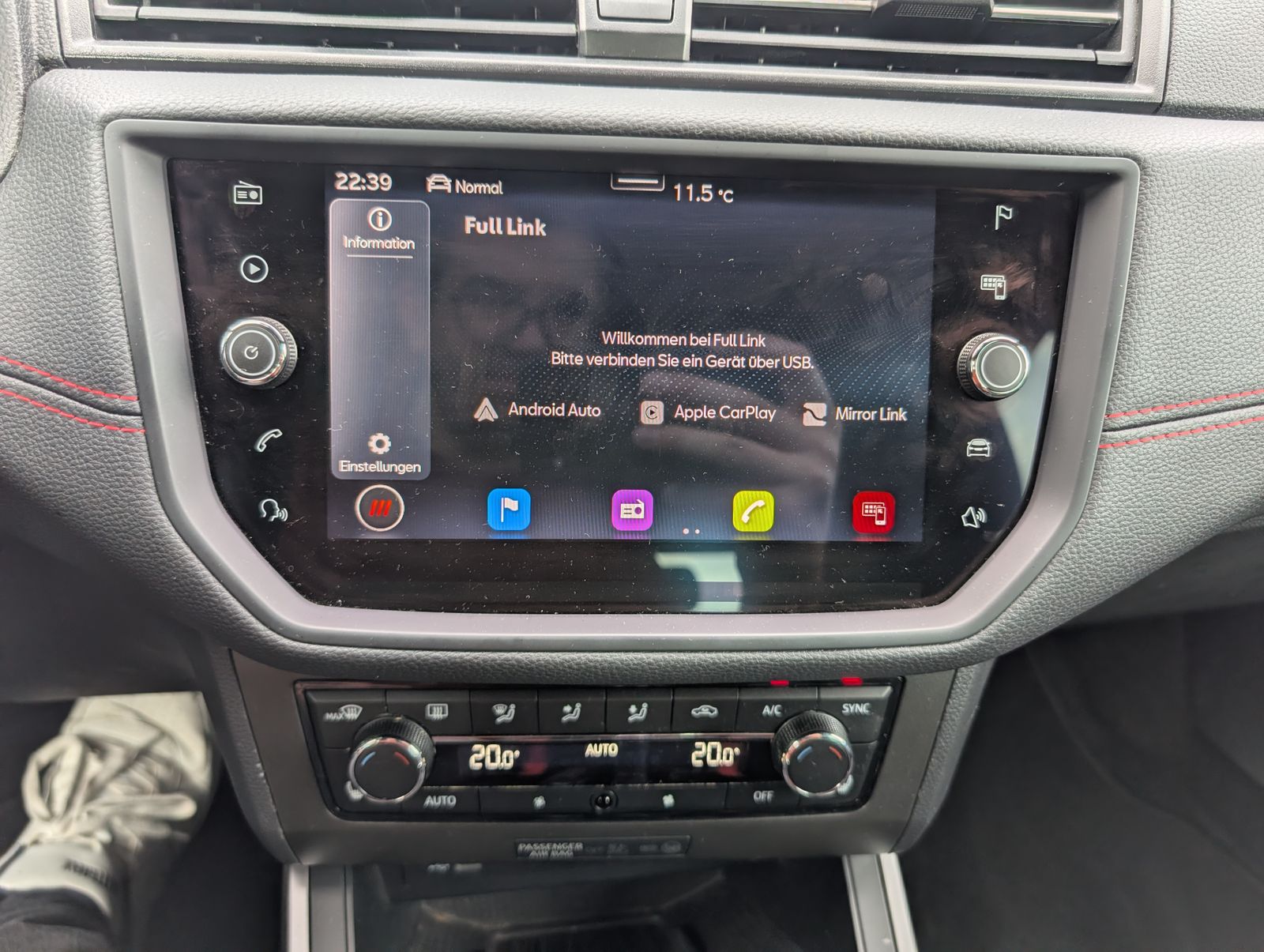 Fahrzeugabbildung SEAT Arona 1.5 TSI DSG FR ACC NAV PDC LED TWA RFK FLA BEATS