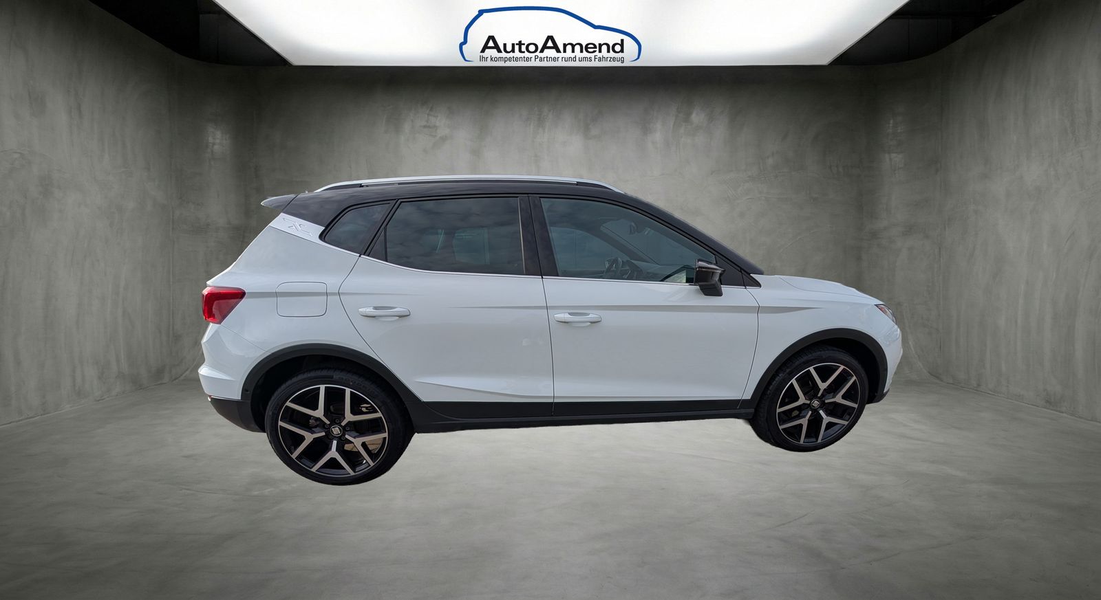 Fahrzeugabbildung SEAT Arona 1.5 TSI DSG FR ACC NAV PDC LED TWA RFK FLA BEATS