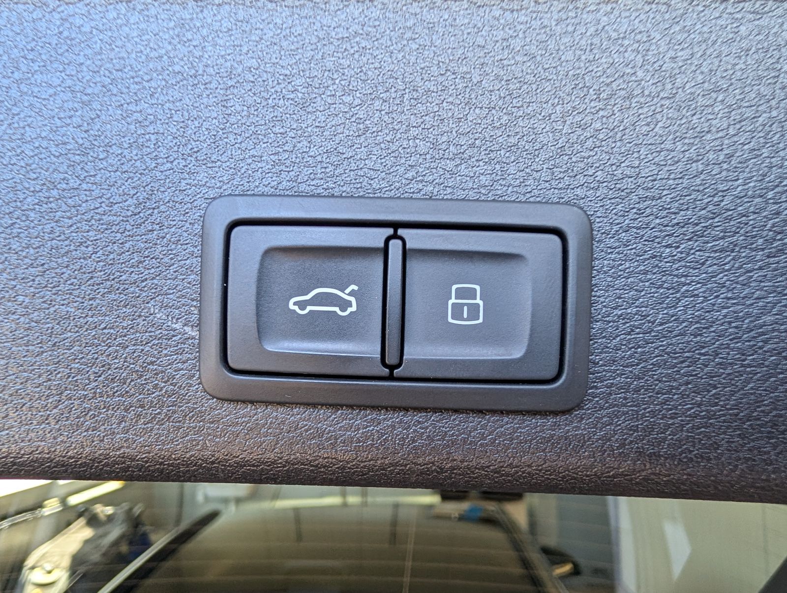 Fahrzeugabbildung Audi A4 35 2.0 TFSI Avant NAV SHZ PDC GJR EHK LED
