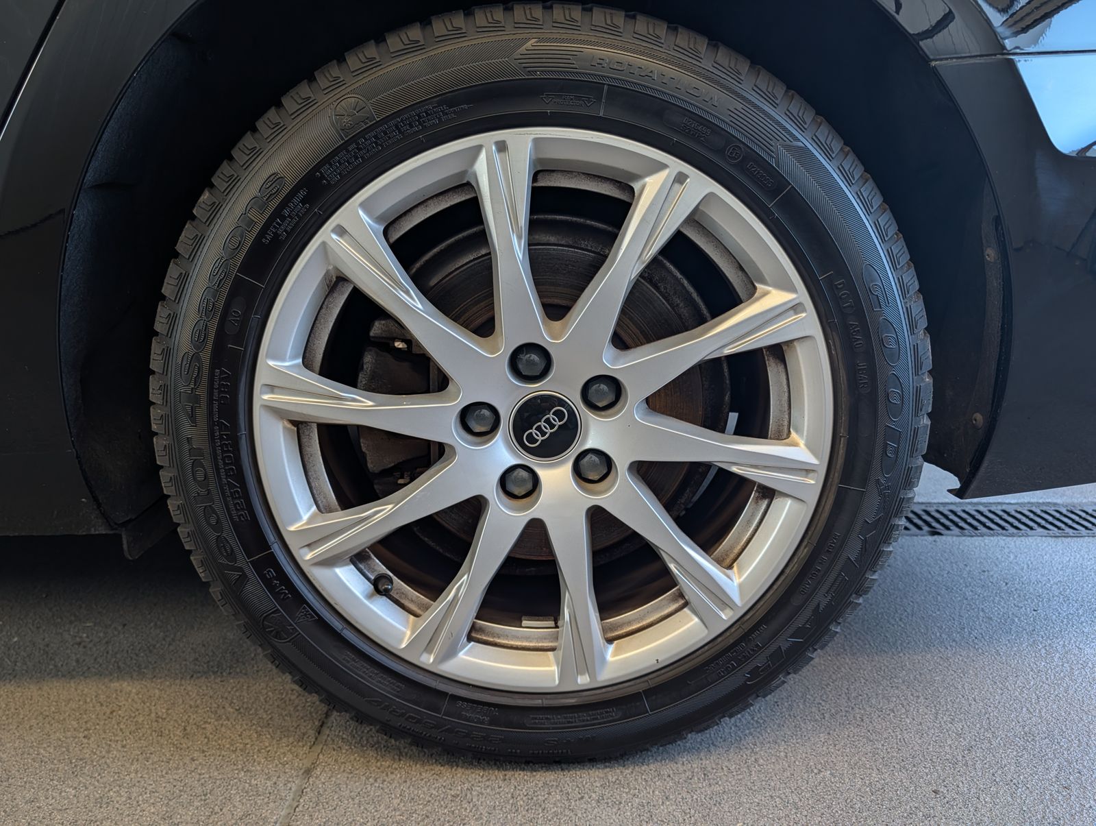 Fahrzeugabbildung Audi A4 35 2.0 TFSI Avant NAV SHZ PDC GJR EHK LED