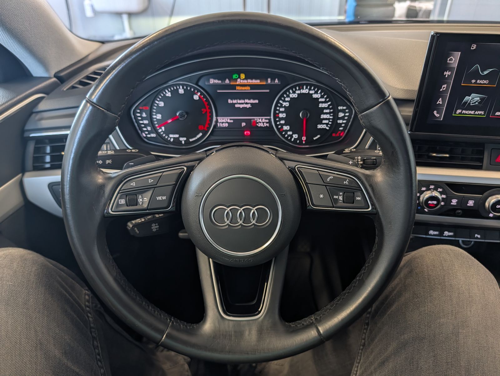 Fahrzeugabbildung Audi A4 35 2.0 TFSI Avant NAV SHZ PDC GJR EHK LED