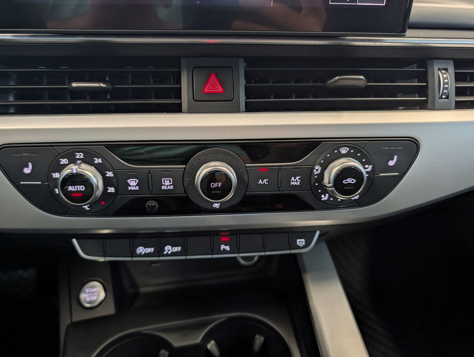 Fahrzeugabbildung Audi A4 35 2.0 TFSI Avant NAV SHZ PDC GJR EHK LED