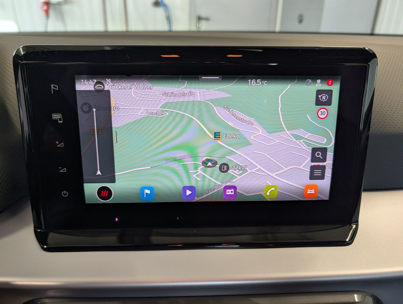 Fahrzeugabbildung SEAT Arona 1.0 TSI FR DSG LED VLB NAVI Carplay GJR Induktiv