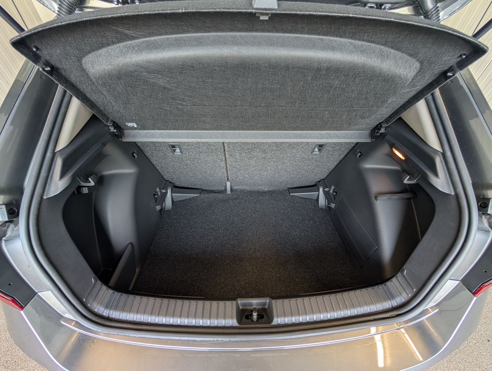 Fahrzeugabbildung SKODA Fabia Fabia 1.0 TSI Selection DSG LED Smart PDC SHZ VC