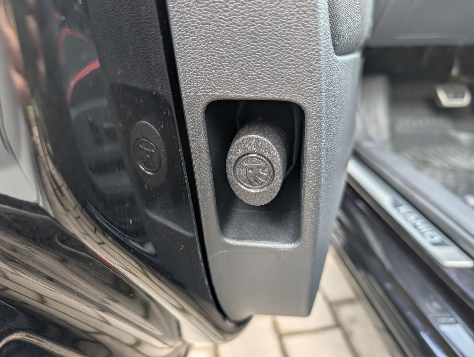 Fahrzeugabbildung SKODA Kamiq 1.0 TSI DSG Monte Carlo AHK EHK RFK SHZ ACC AMBI