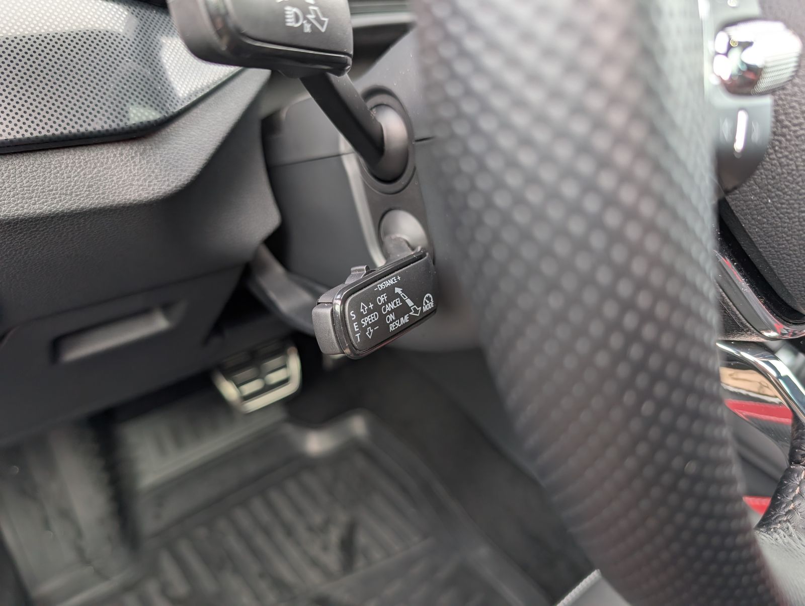 Fahrzeugabbildung SKODA Kamiq 1.0 TSI DSG Monte Carlo AHK EHK RFK SHZ ACC AMBI