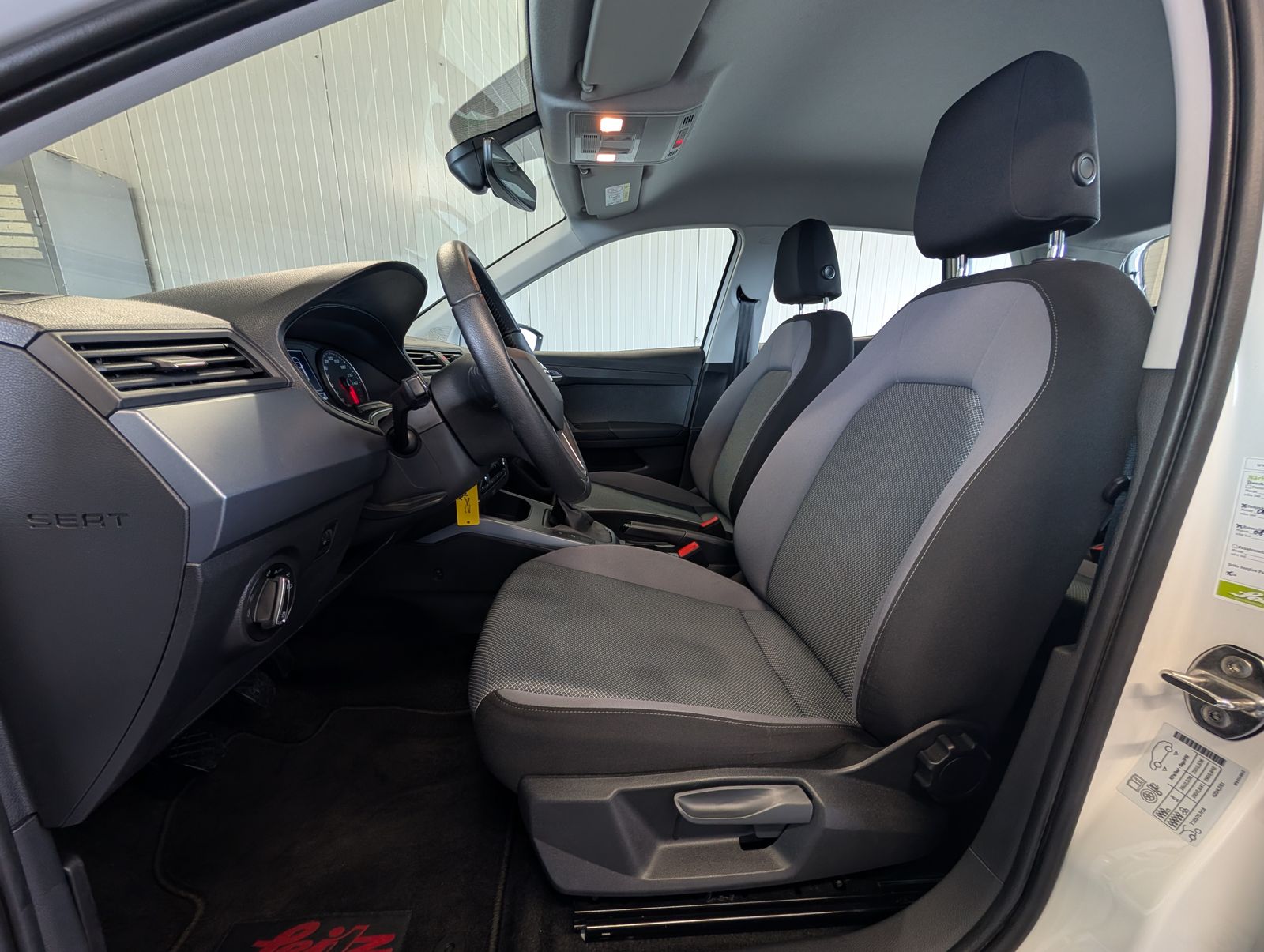 Fahrzeugabbildung SEAT Arona 1.0 TSI Style WINTERPAK FULL LINK PDC KLIMA VLB