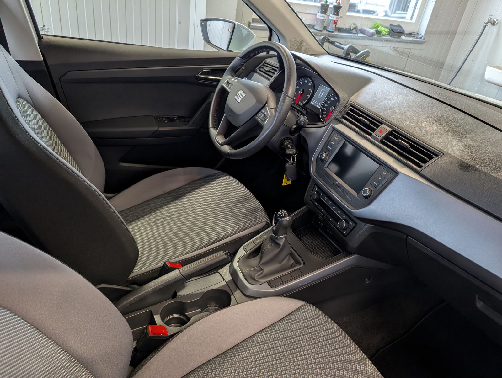 Fahrzeugabbildung SEAT Arona 1.0 TSI Style WINTERPAK FULL LINK PDC KLIMA VLB