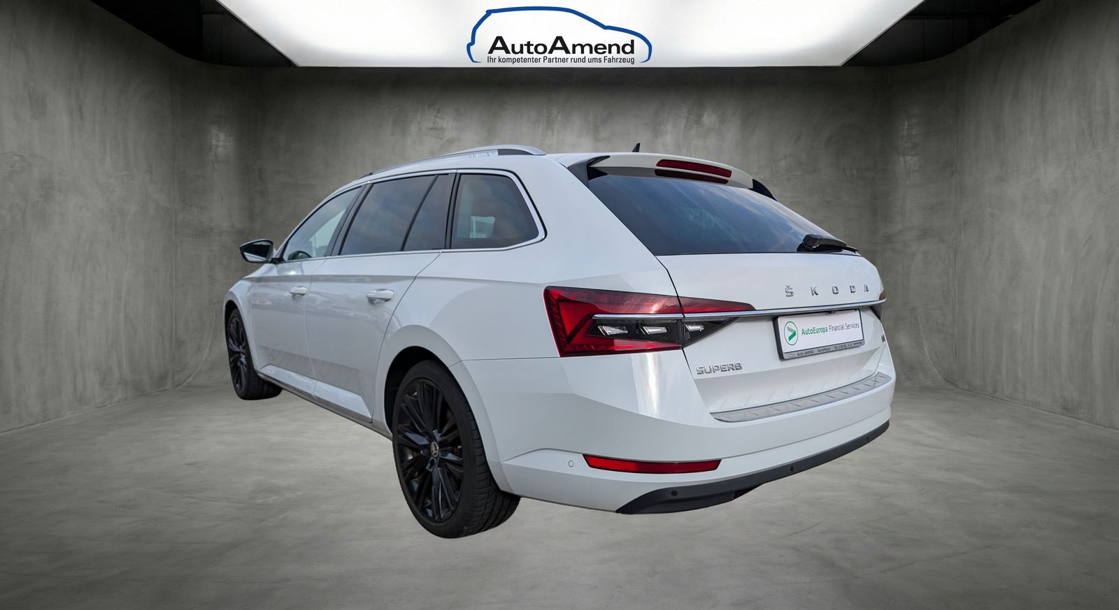 Fahrzeugabbildung SKODA Superb Combi 1.4 TSI DSG Style iV STH PANO NAV CANTON