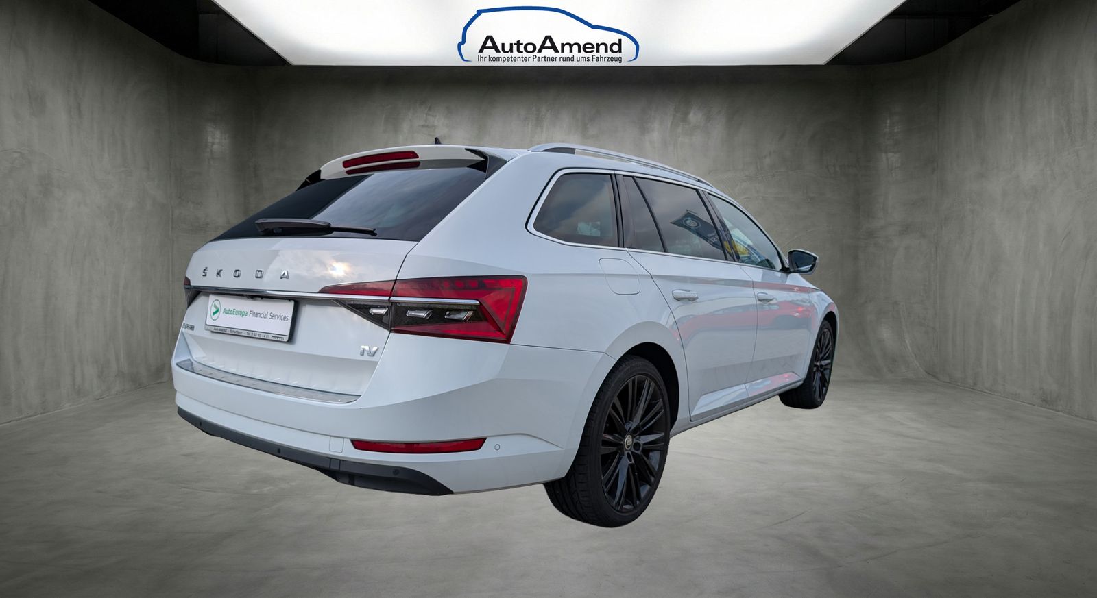 Fahrzeugabbildung SKODA Superb Combi 1.4 TSI DSG Style iV STH PANO NAV CANTON