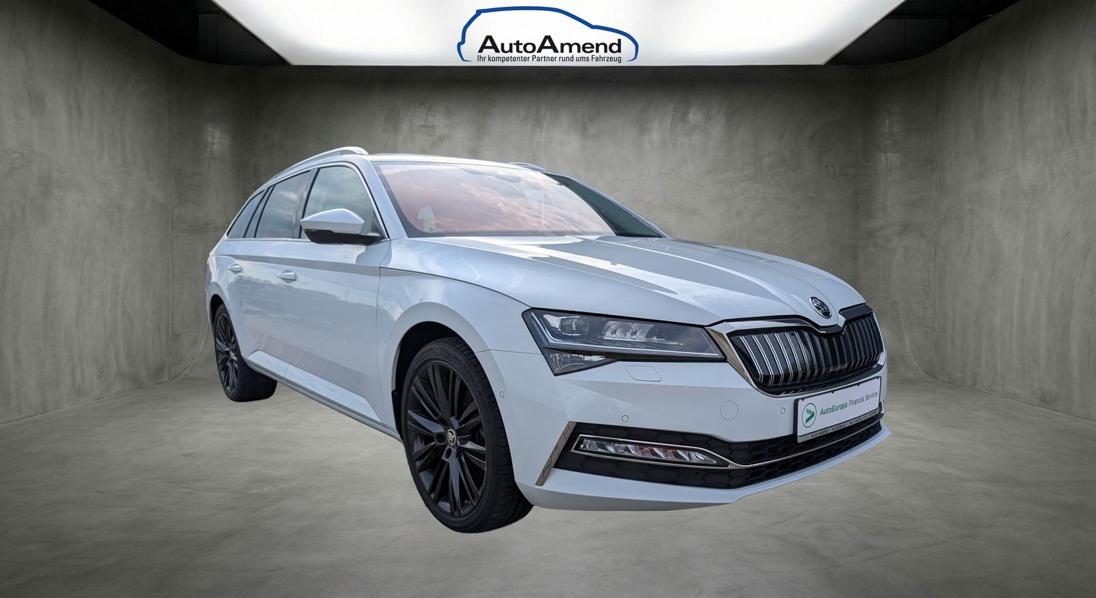 Fahrzeugabbildung SKODA Superb Combi 1.4 TSI DSG Style iV STH PANO NAV CANTON