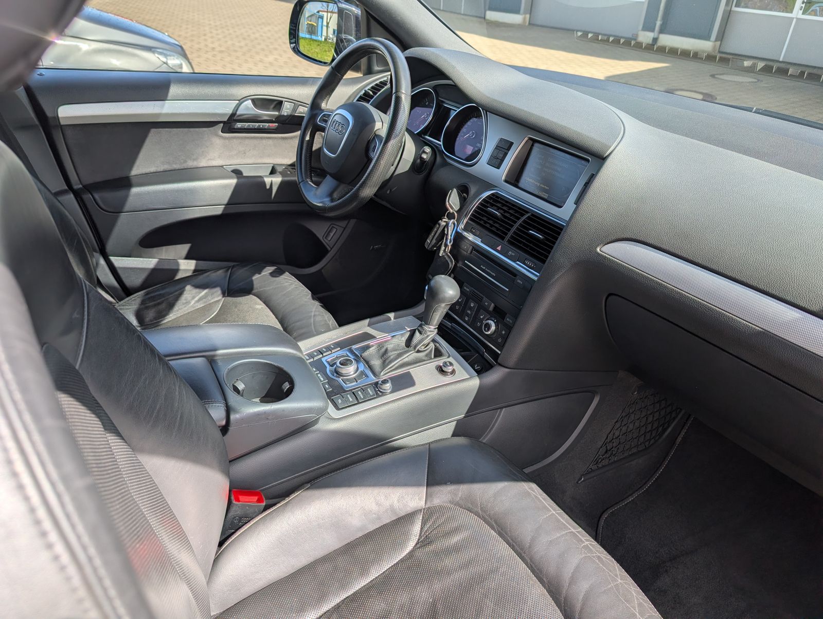 Fahrzeugabbildung Audi Q7 Q7 4.2 TDI DPF quattro AHK STH BOSE XENON NAV
