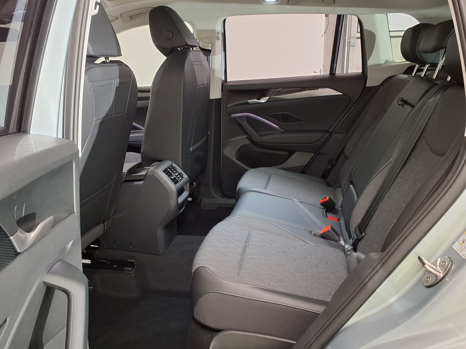 Fahrzeugabbildung Volkswagen Tiguan Life Plus 2.0 TDI 7-Gang-DSG Automatik