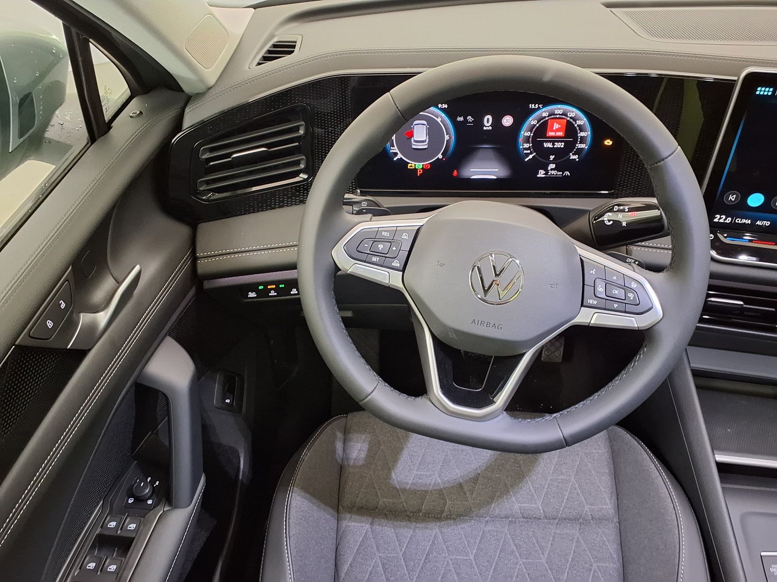 Fahrzeugabbildung Volkswagen Tiguan Life Plus 2.0 TDI 7-Gang-DSG Automatik