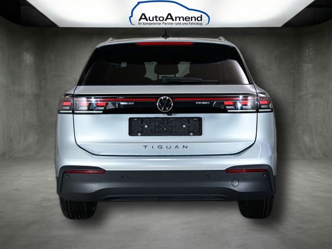 Fahrzeugabbildung Volkswagen Tiguan Life Plus 2.0 TDI 7-Gang-DSG Automatik