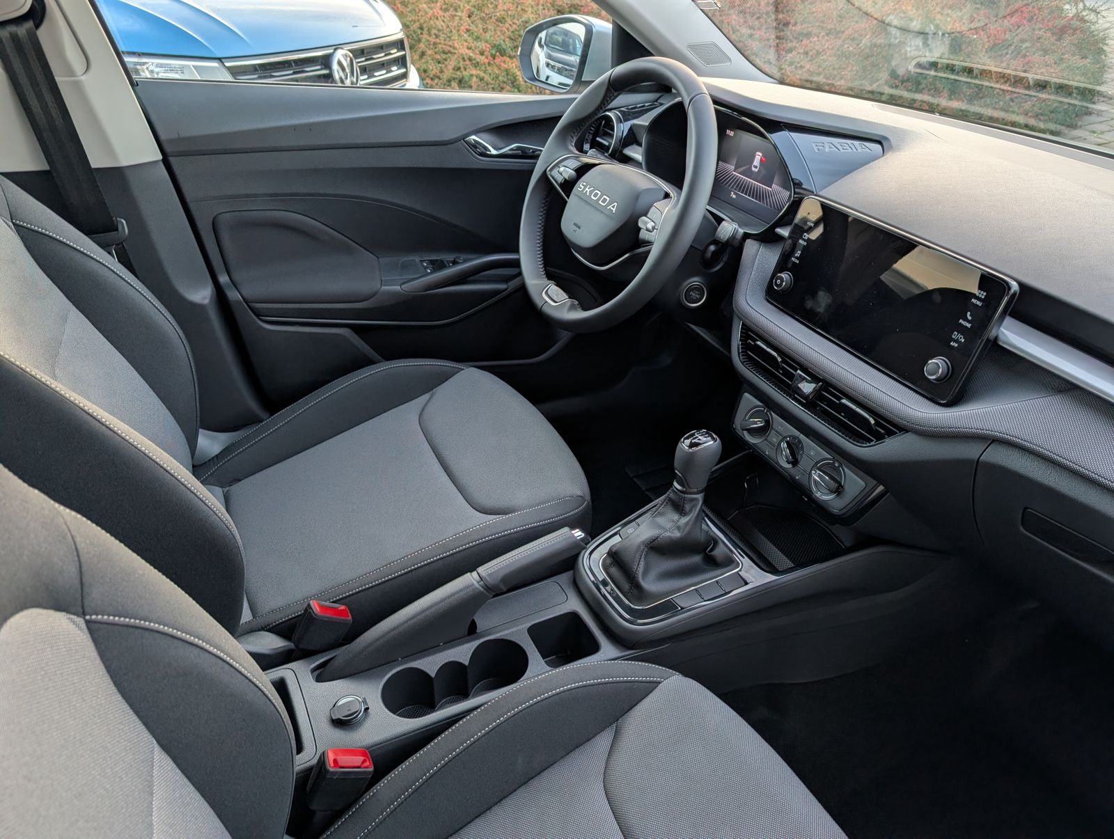 Fahrzeugabbildung SKODA Fabia Selection Kamera Parksensoren SHZ 4J Garantie