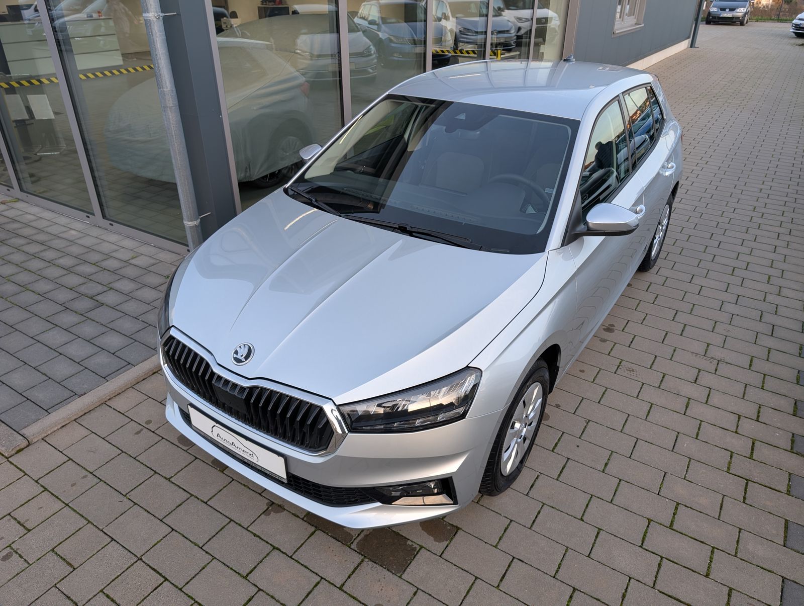 Fahrzeugabbildung SKODA Fabia Selection Kamera Parksensoren SHZ 4J Garantie