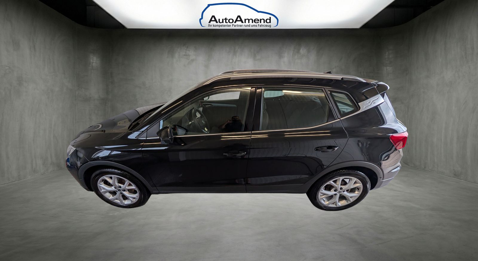 Fahrzeugabbildung SEAT Arona 1.0 TSI FR NAV RFK LED ACC FLA SHZ DLB GJR PARK