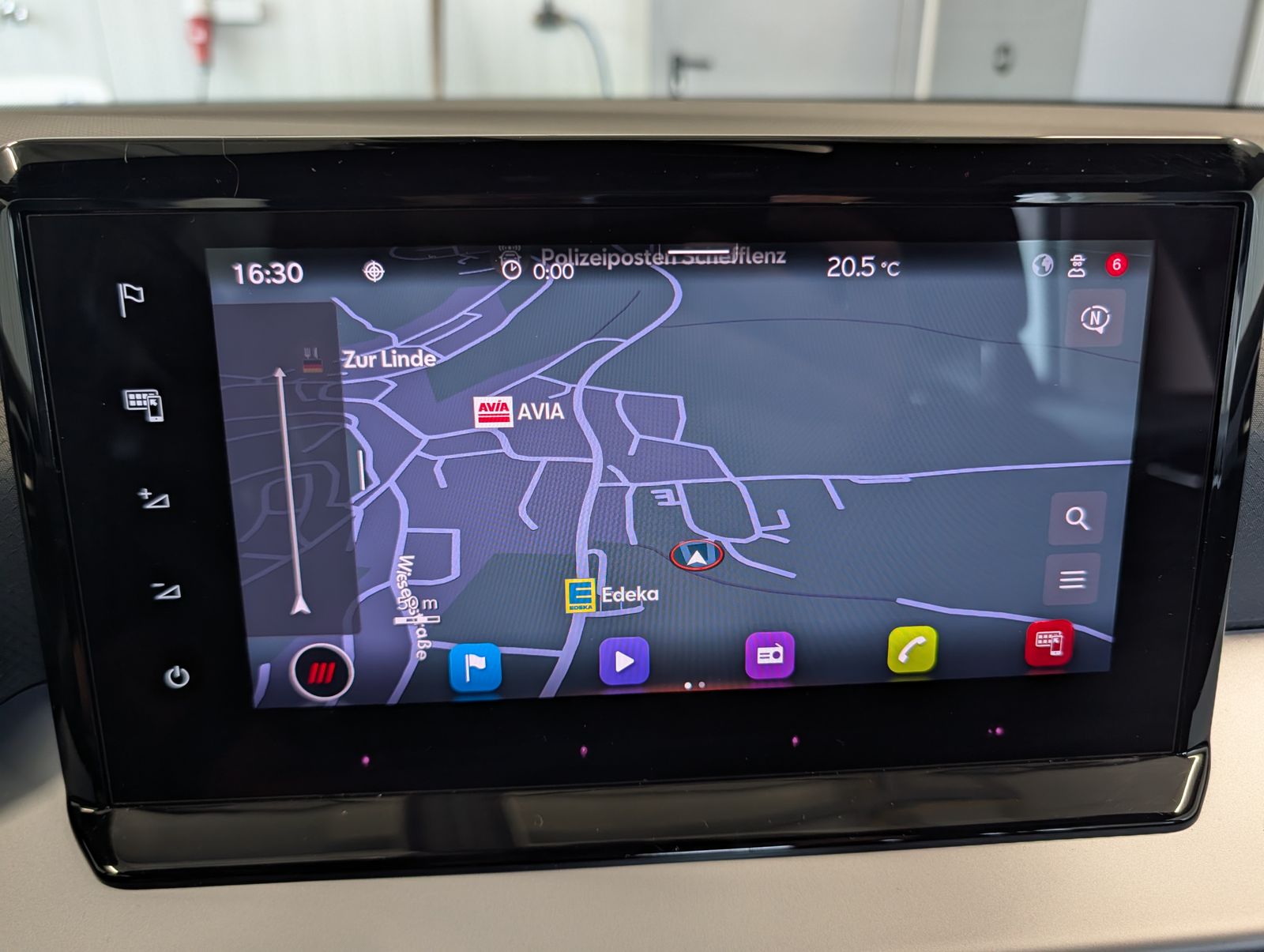 Fahrzeugabbildung SEAT Arona 1.0 TSI FR NAV RFK LED ACC FLA SHZ DLB GJR PARK
