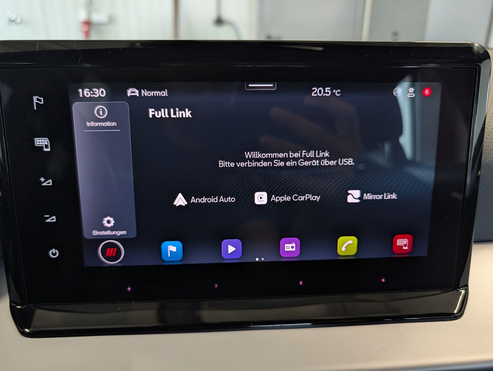 Fahrzeugabbildung SEAT Arona 1.0 TSI FR NAV RFK LED ACC FLA SHZ DLB GJR PARK