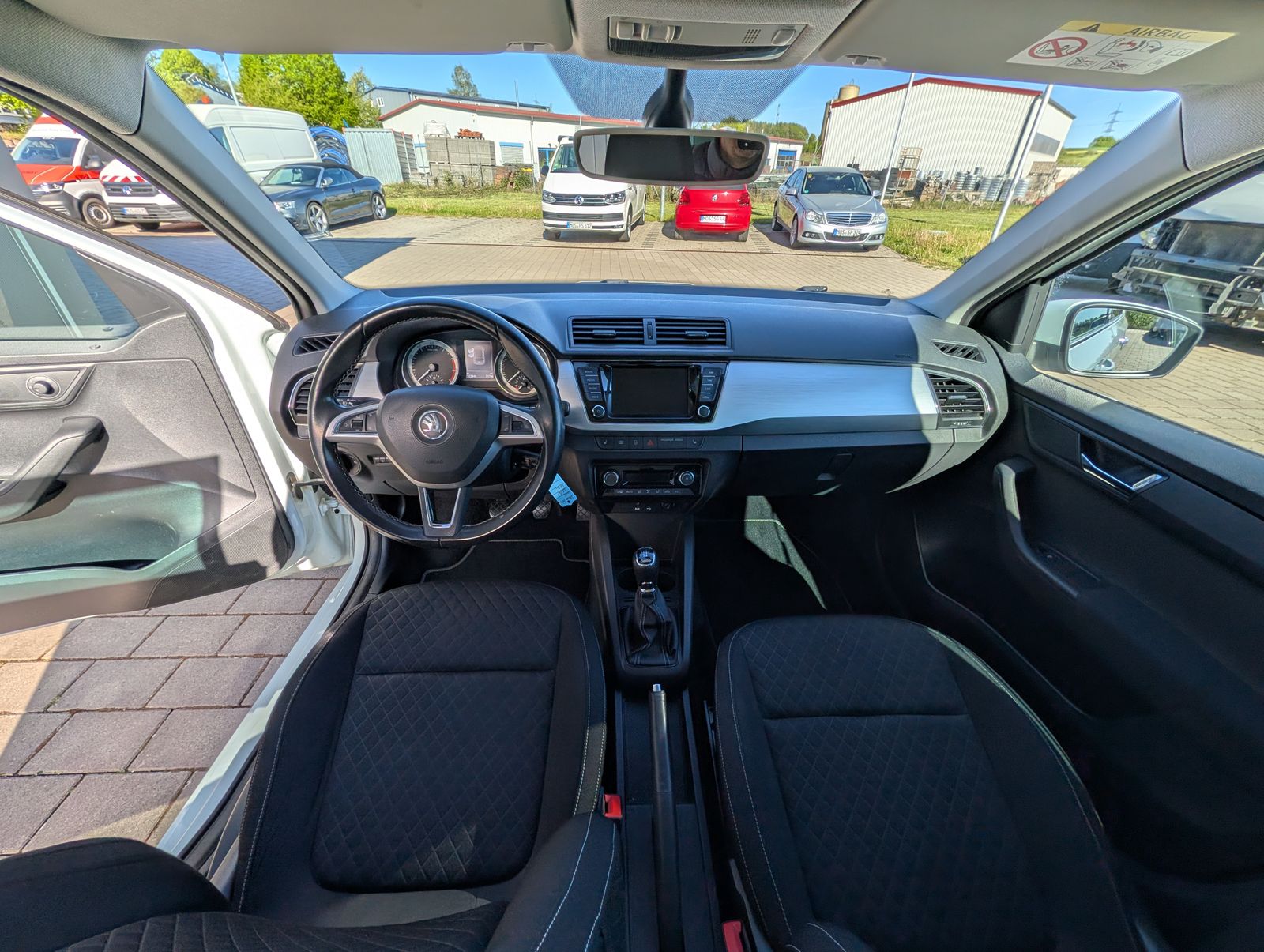 Fahrzeugabbildung SKODA Fabia Fabia Combi 1.2 TSI Edition AHK NAV SHZ PDC