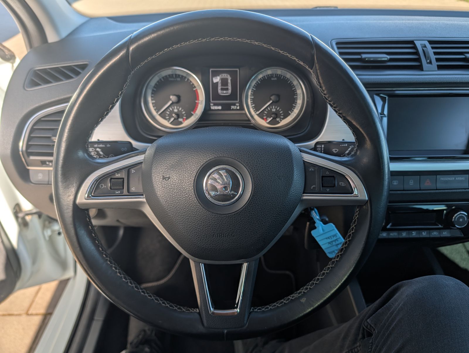 Fahrzeugabbildung SKODA Fabia Fabia Combi 1.2 TSI Edition AHK NAV SHZ PDC