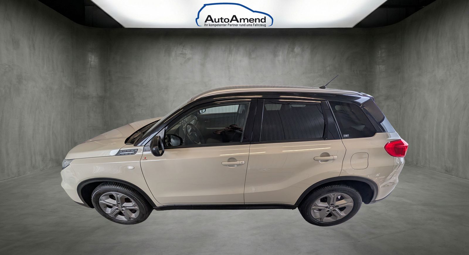 Fahrzeugabbildung Suzuki Vitara 1.6 Comfort 4x2 SHZ Kamera Tempomat Klimaautomatik LMK Carplay Android Auto