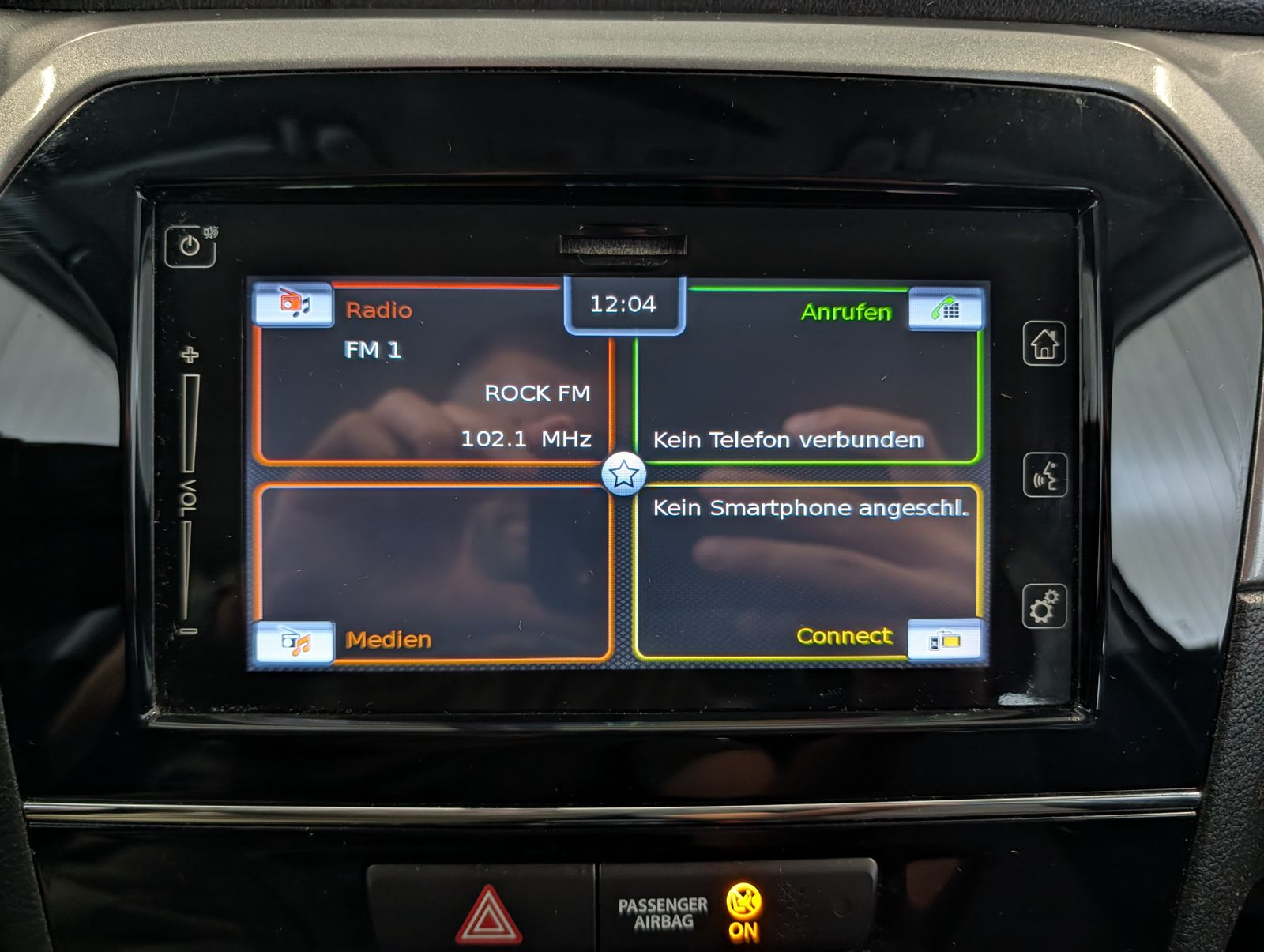 Fahrzeugabbildung Suzuki Vitara 1.6 Comfort 4x2 SHZ Kamera Tempomat Klimaautomatik LMK Carplay Android Auto