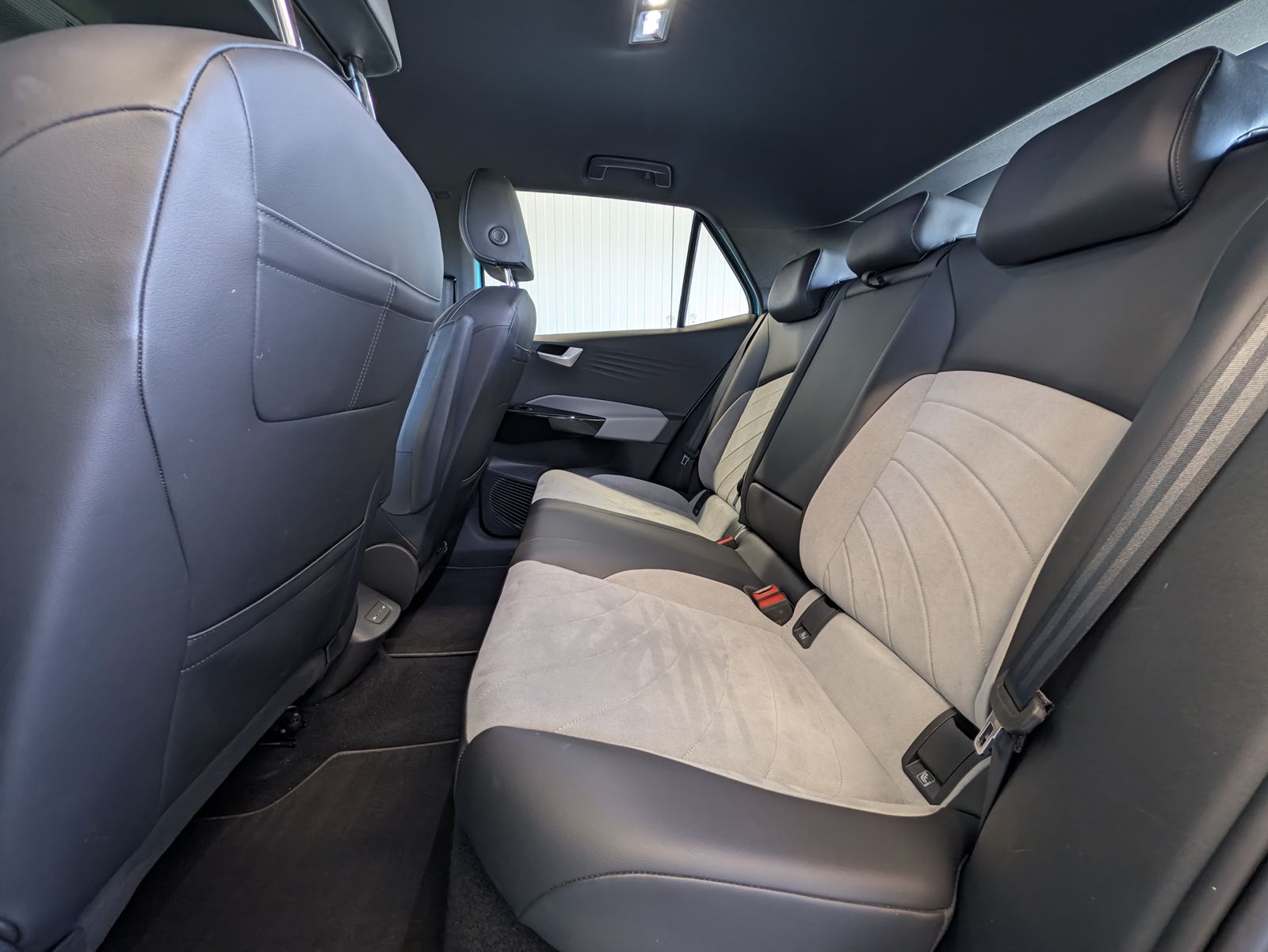 Fahrzeugabbildung Volkswagen ID.3 ID.3 Pro Performance AHK Assistenz-Paket Wärmepumpe Infotainment-Paket Plus