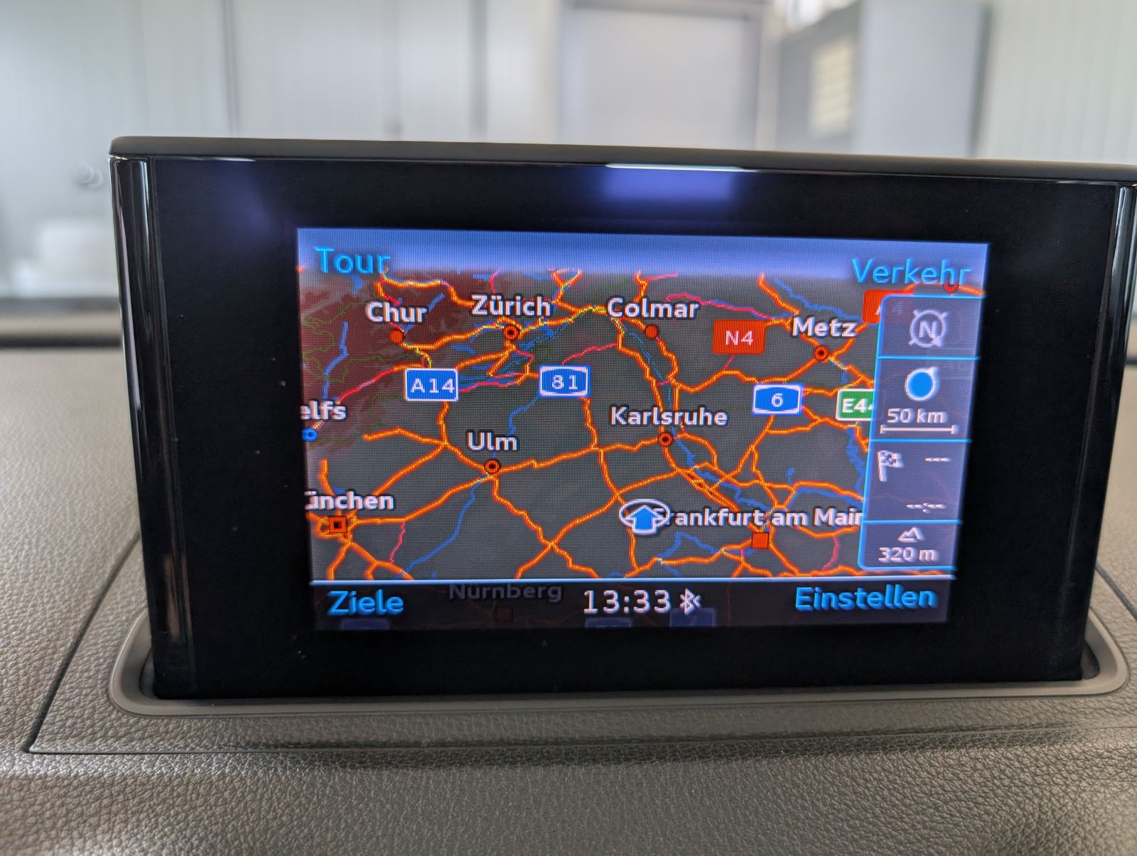 Fahrzeugabbildung Audi A3 Sportback 1.6 TDI Attraction NAVI SHZ Xenon AHK