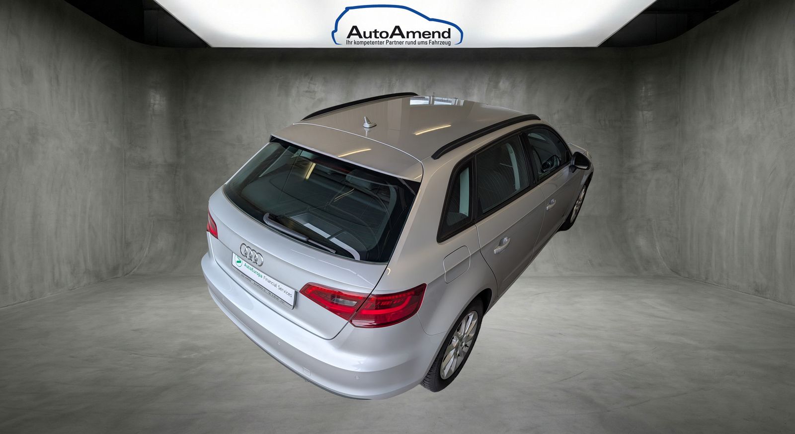 Fahrzeugabbildung Audi A3 Sportback 1.6 TDI Attraction NAVI SHZ Xenon AHK