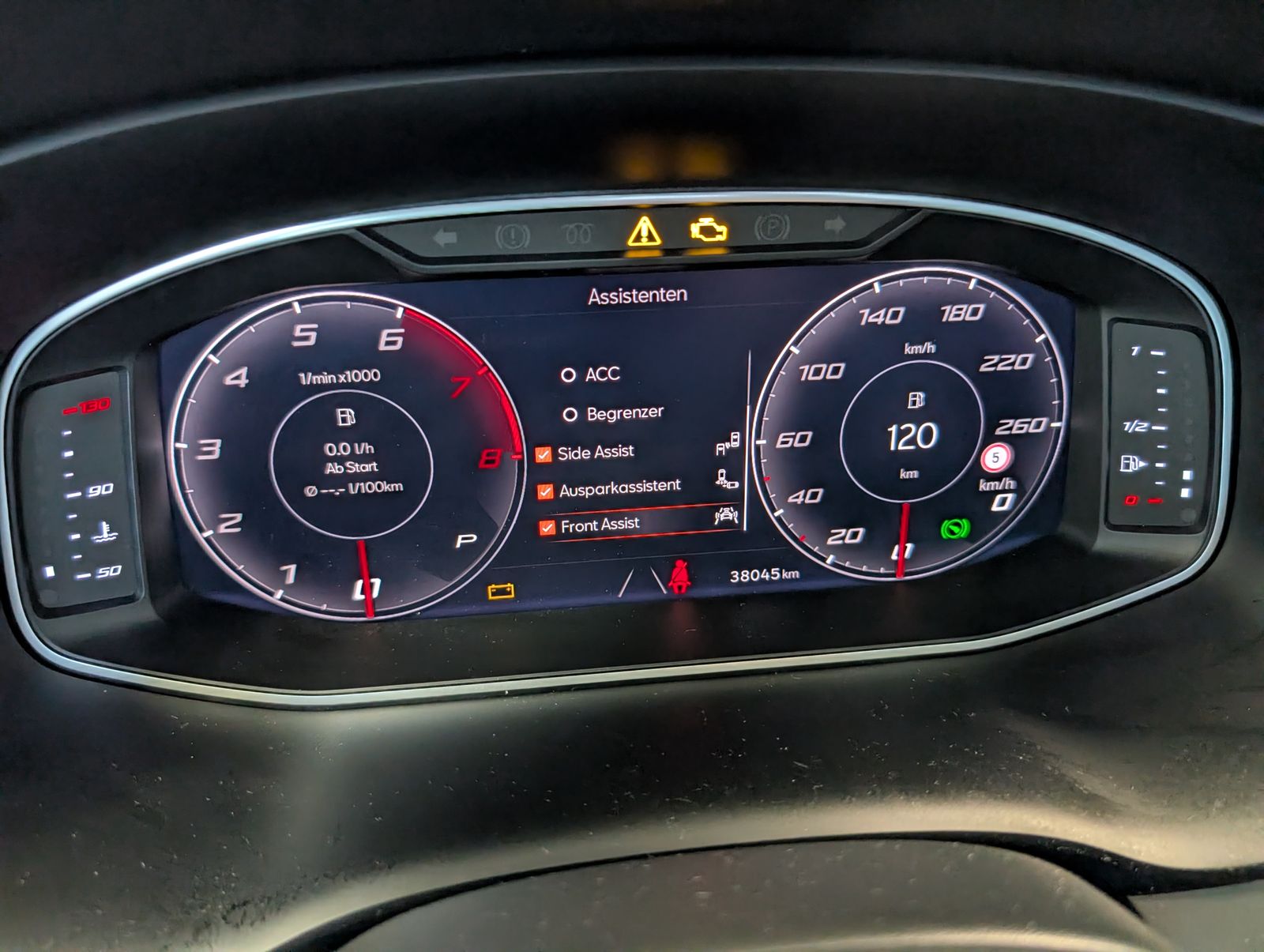 Fahrzeugabbildung SEAT Ateca 1.5 TSI DSG Xperience AHK NAV ACC SHZ PARK Pano