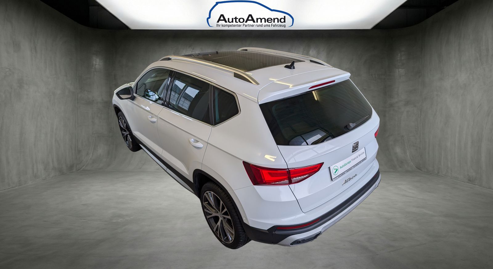 Fahrzeugabbildung SEAT Ateca 1.5 TSI DSG Xperience AHK NAV ACC SHZ PARK Pano