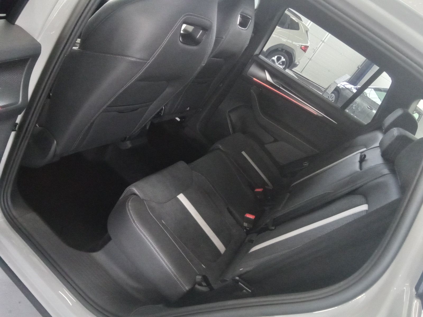 Fahrzeugabbildung SKODA Kodiaq Sportline 1.5 TSI 7-Gang DSG Automatik