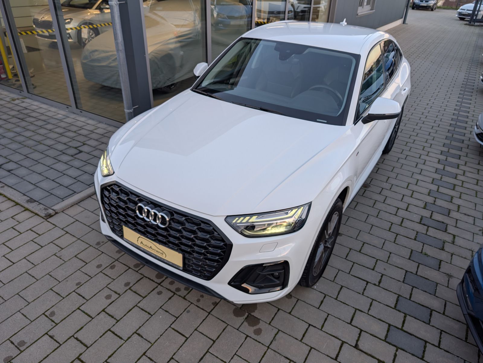 Fahrzeugabbildung Audi Q5 40 TDI quattro S line MATRIX RFK PDC el. Heckk