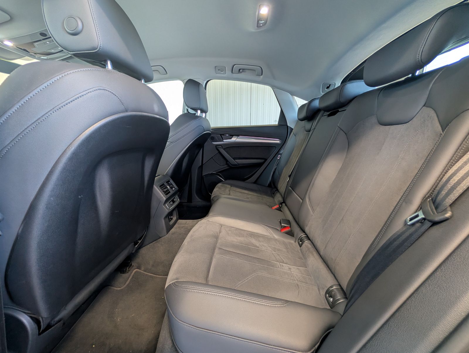 Fahrzeugabbildung Audi Q5 40 TDI quattro S line MATRIX RFK PDC el. Heckk