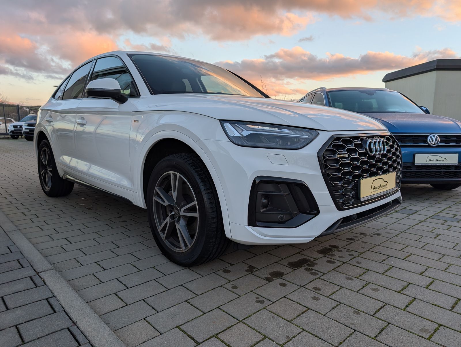 Fahrzeugabbildung Audi Q5 40 TDI quattro S line MATRIX RFK PDC el. Heckk
