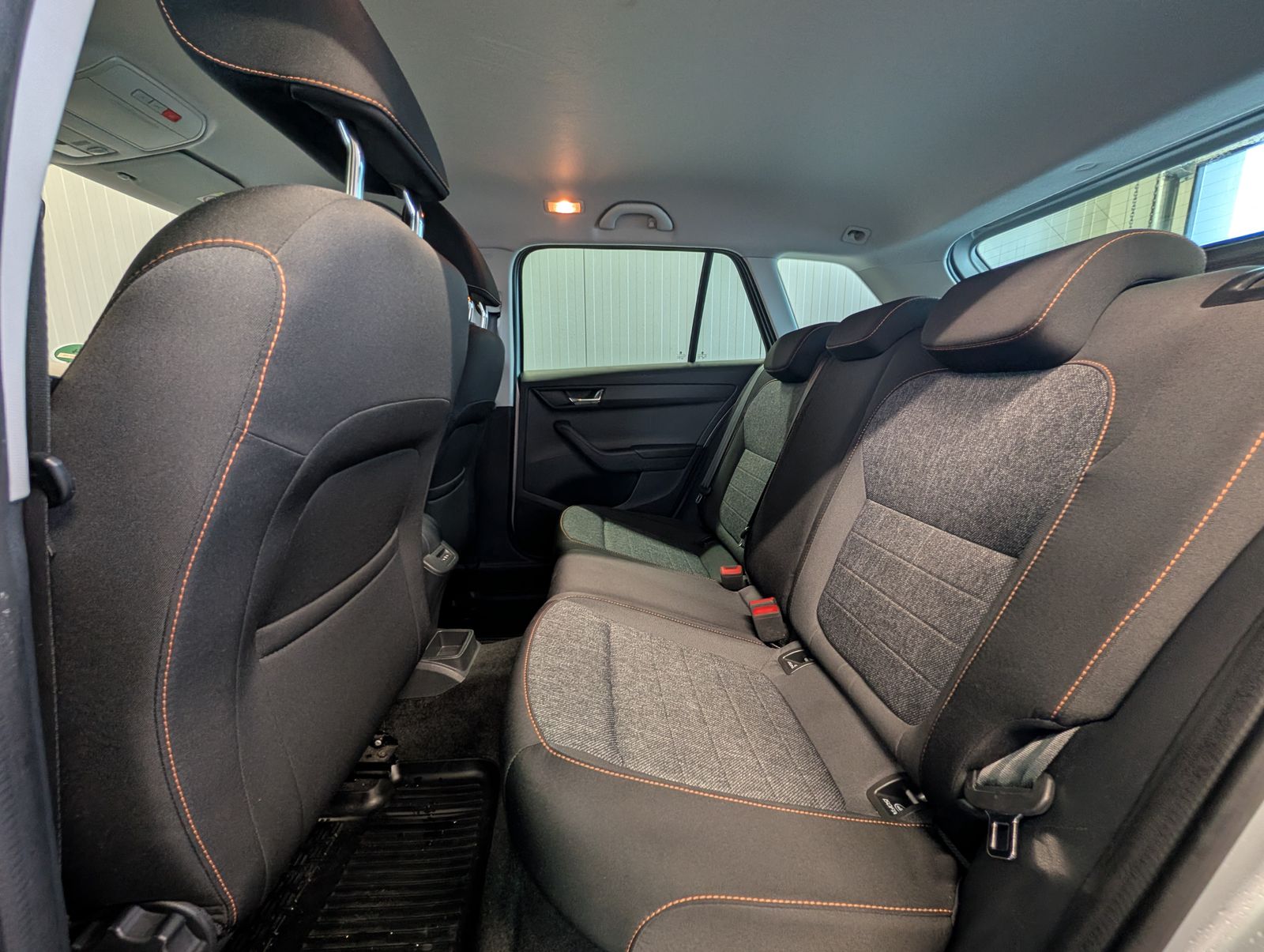 Fahrzeugabbildung SKODA Fabia Fabia Combi 1.0 TSI DSG Best of NAV AHK ACC VARI