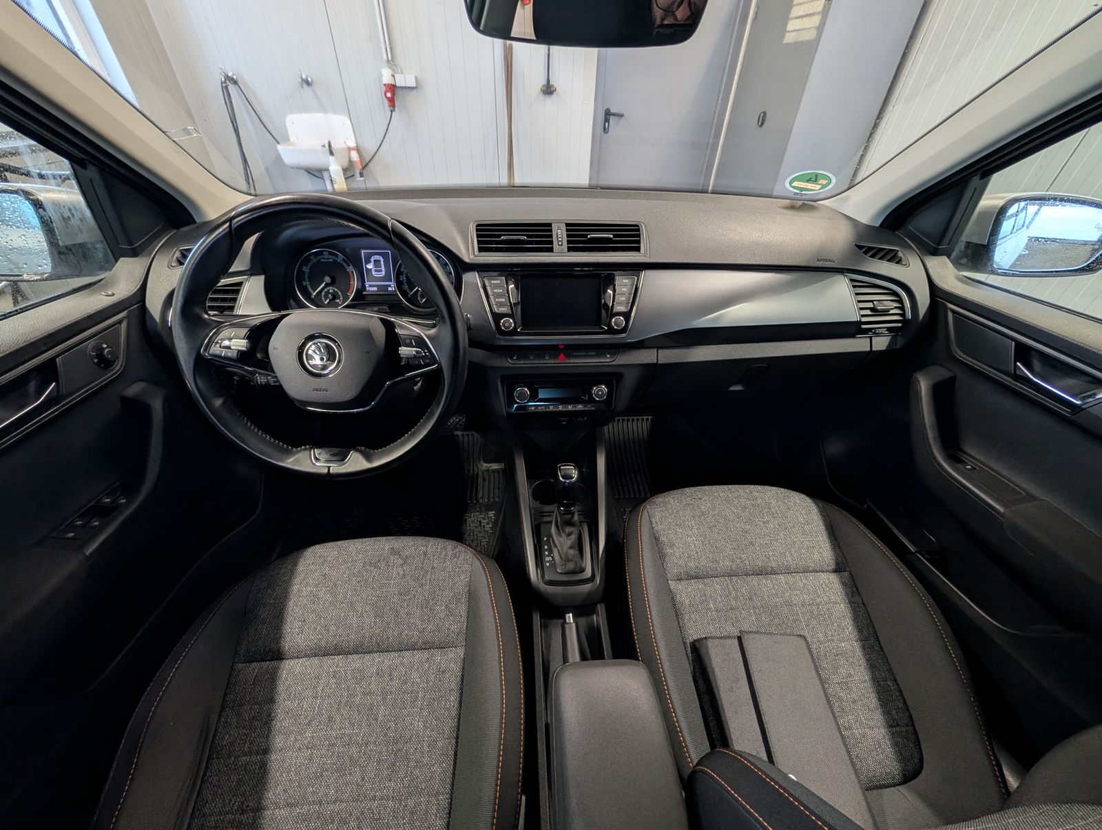 Fahrzeugabbildung SKODA Fabia Fabia Combi 1.0 TSI DSG Best of NAV AHK ACC VARI