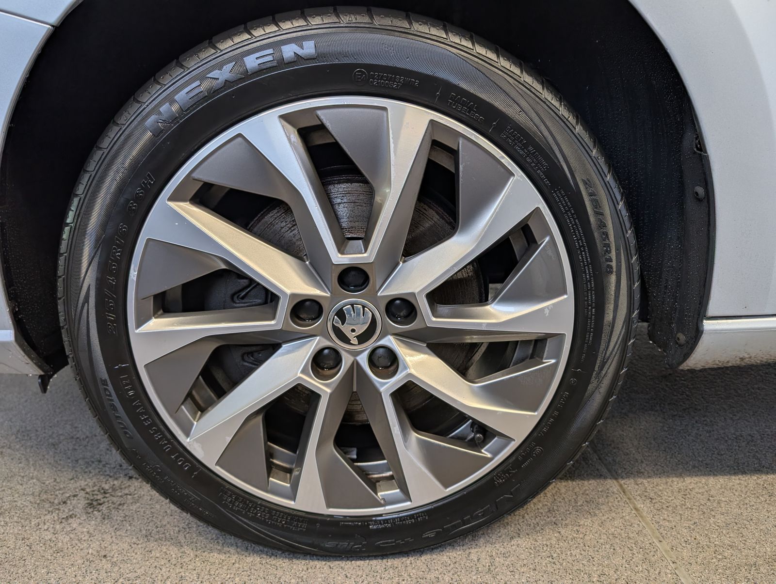 Fahrzeugabbildung SKODA Fabia Fabia Combi 1.0 TSI DSG Best of NAV AHK ACC VARI