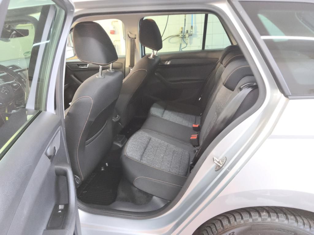 Fahrzeugabbildung SKODA Fabia Fabia Combi 1.0 TSI DSG Best of NAV AHK ACC VARI